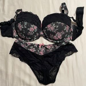 38DD Black Floral Bra and Panty Set by Adore me